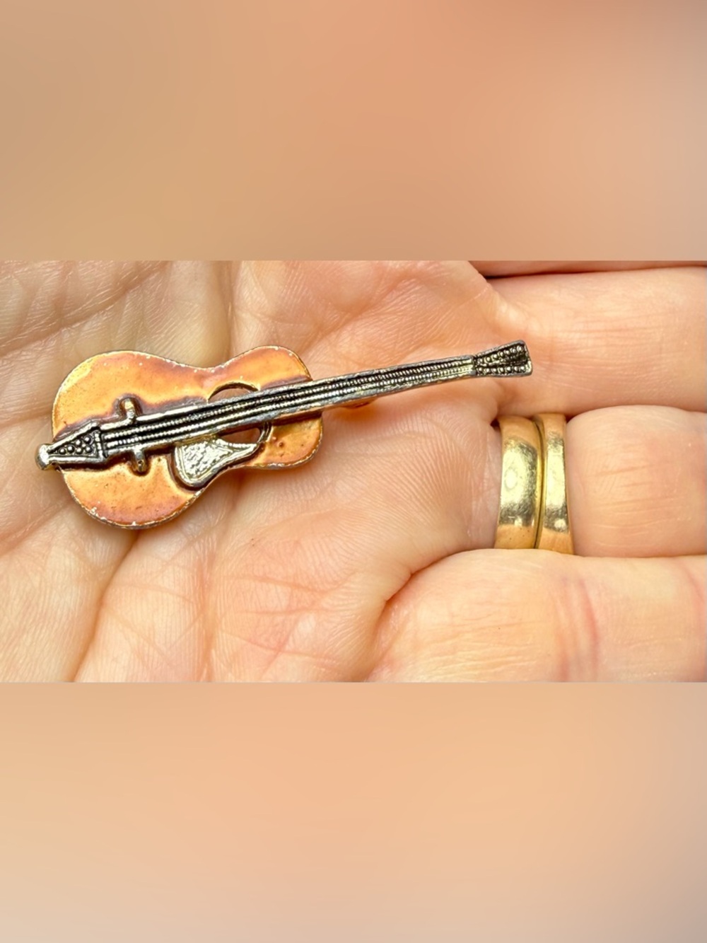 Vintage Style Violin Brooch Gold Tone Two Tone Musical Instrument Pin